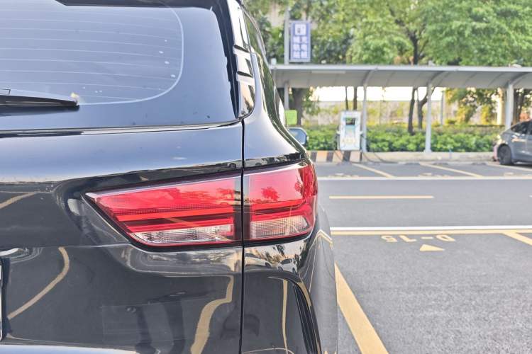 Used CHANGAN OSHAN COSPro 2021 1.5T Automatic Flagship 7-Seater Exterior 8