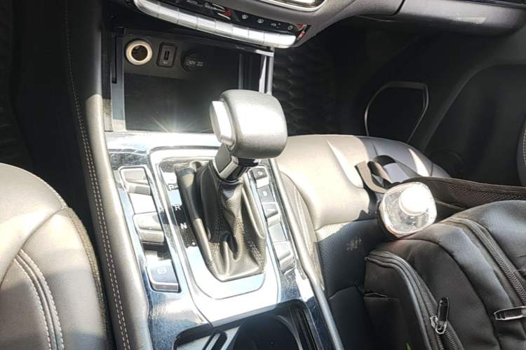 Used CHANGAN OSHAN COSPro 2021 1.5T Automatic Flagship 7-Seater Gear Lever