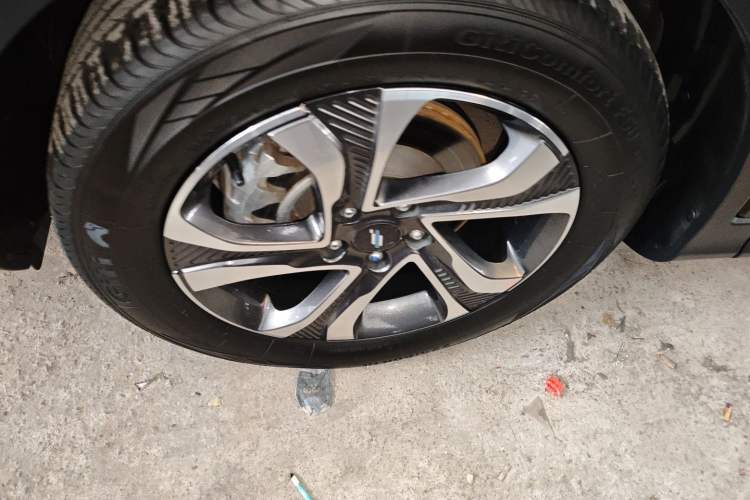 Used CHANGAN OSHAN COSPro 2021 1.5T Automatic Luxury 7-Seater Left Front Wheel Hub
