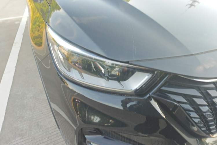 Used CHANGAN OSHAN COSPro 2021 GT 2.0T Automatic Pilot Model 7 Seats Right Front Headlight