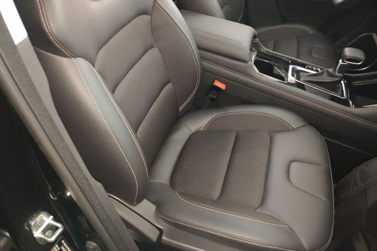 Used CHANGAN OSHAN COSPro 2021 1.5T Automatic Luxury 7-Seater Right Front Seat