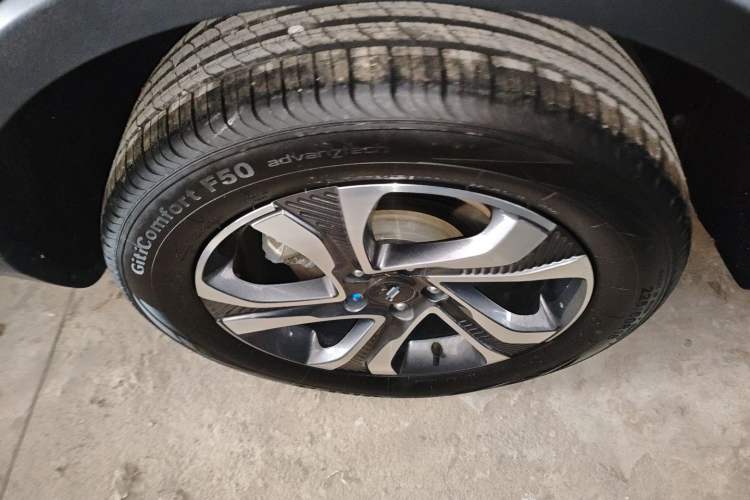 Used CHANGAN OSHAN COSPro 2021 1.5T Automatic Luxury 7-Seater Right Rear Wheel Hub
