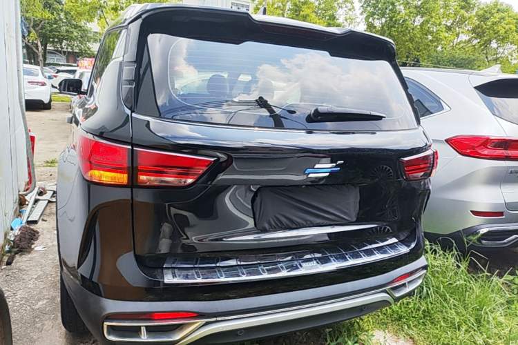 Used CHANGAN OSHAN COSPro 2021 1.5T Automatic Flagship 7-Seater Trunk