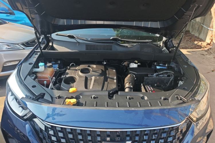 Used CHANGAN OSHAN COSPro 2021 1.5T Automatic Flagship 7-Seater Engine Bay