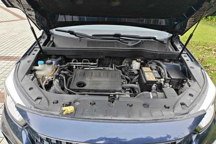 Used CHANGAN OSHAN COSPro 2021 GT 2.0T Automatic Pilot Model 7 Seats Engine Bay