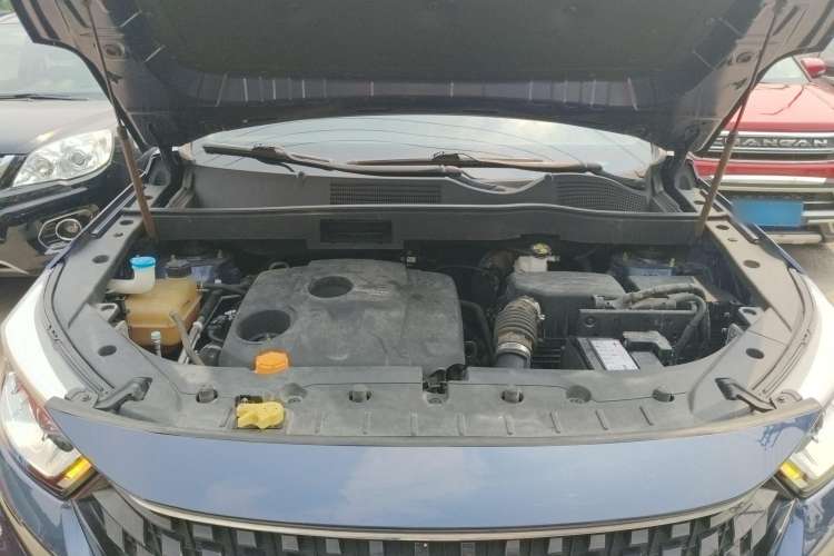 Used CHANGAN OSHAN COSPro 2021 1.5T Automatic Flagship 7-Seater Engine Bay