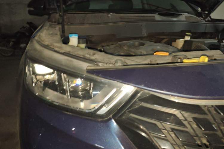 Used CHANGAN OSHAN COSPro 2021 1.5T Automatic Flagship 7-Seater Engine Bay Right