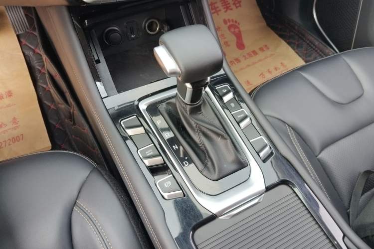 Used CHANGAN OSHAN COSPro 2021 1.5T Automatic Flagship 7-Seater Gear Lever