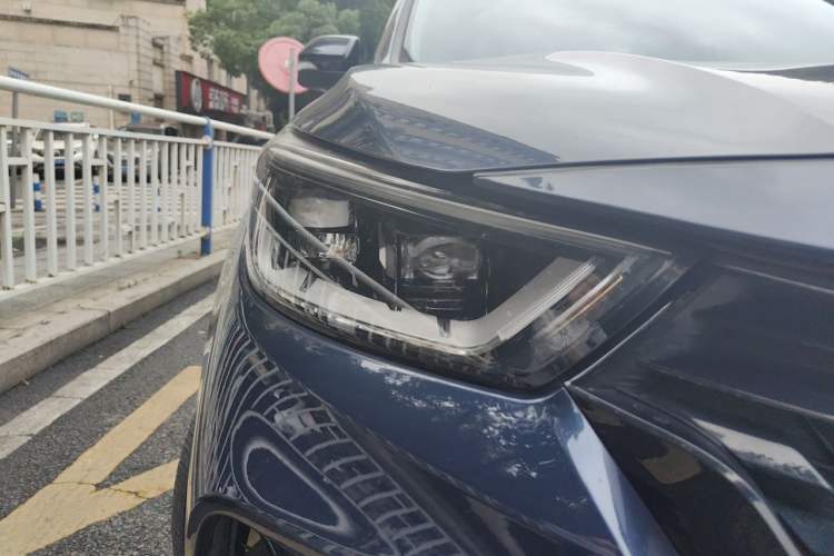 Used CHANGAN OSHAN COSPro 2021 GT 2.0T Automatic Flagship 7-Seater Right Front Headlight