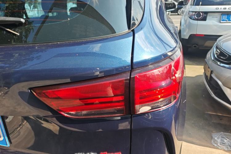 Used CHANGAN OSHAN COSPro 2021 1.5T Automatic Flagship 7-Seater Right Rear Taillight