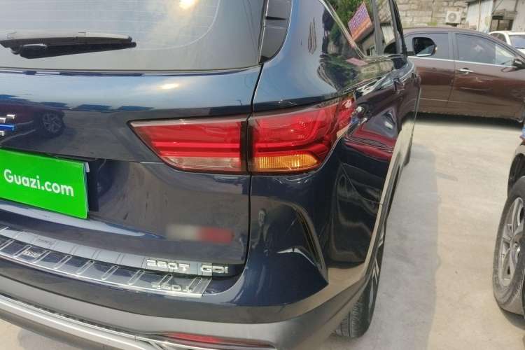 Used CHANGAN OSHAN COSPro 2021 1.5T Automatic Flagship 7-Seater Right Rear Taillight