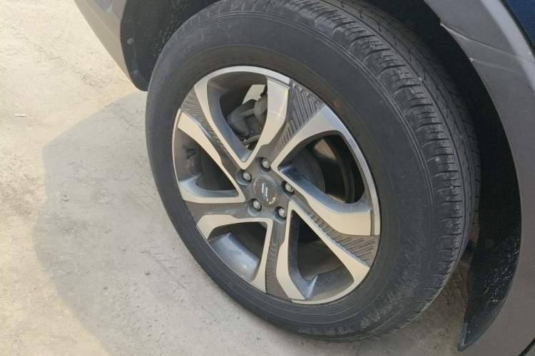 Used CHANGAN OSHAN COSPro 2021 1.5T Automatic Flagship 7-Seater Right Rear Wheel Hub