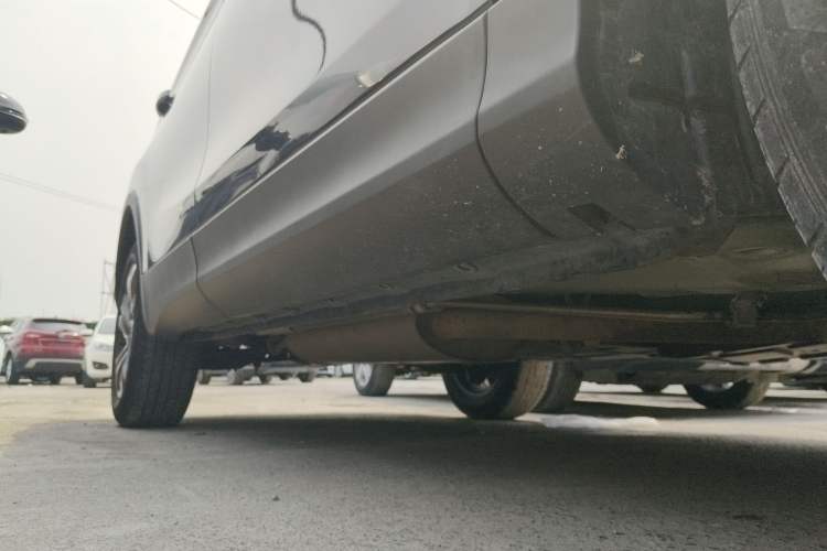 Used CHANGAN OSHAN COSPro 2021 1.5T Automatic Flagship 7-Seater Right Side Sill