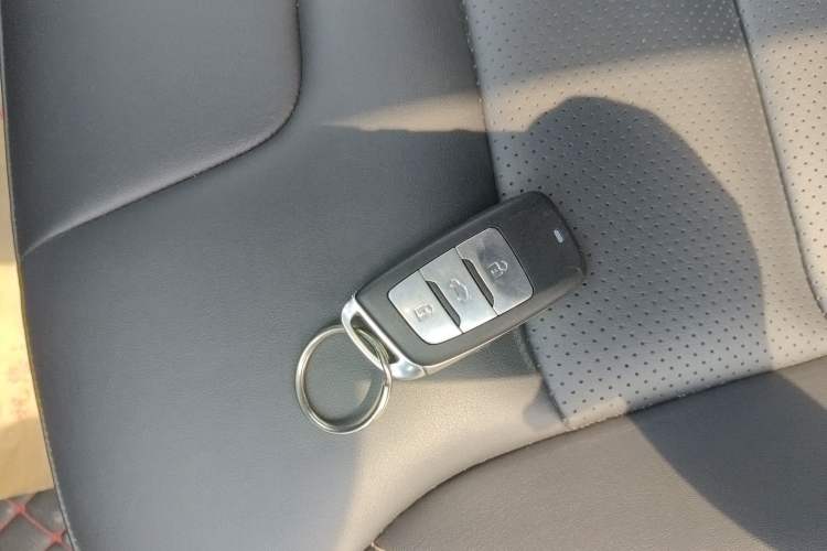 Used CHANGAN OSHAN COSPro 2021 1.5T Automatic Flagship 7-Seater Vehicle Key