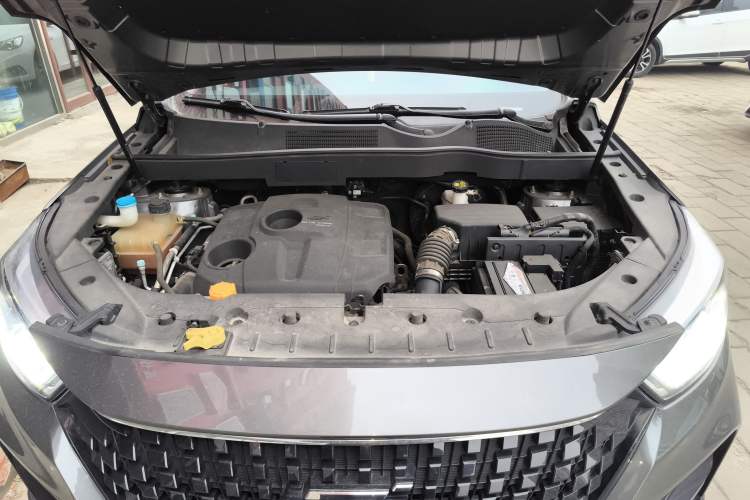 Used CHANGAN OSHAN COSPro 2021 1.5T Automatic Flagship 7-Seater Engine Bay