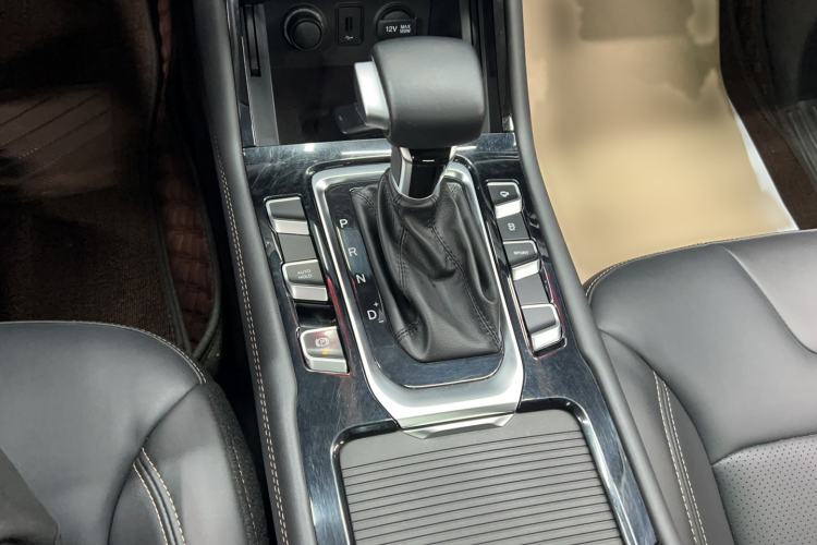 Used CHANGAN OSHAN COSPro 2021 1.5T Automatic Flagship 7-Seater Gear Lever