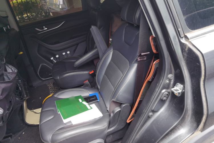 Used CHANGAN OSHAN COSPro 2021 1.5T Automatic Pilot Model 7 Seats Left Rear Seat