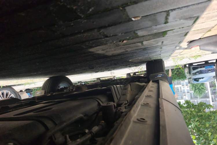 Used CHANGAN OSHAN COSPro 2021 1.5T Automatic Flagship 7-Seater Chassis Rear Left