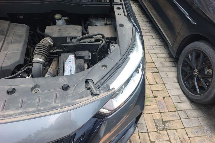 Used CHANGAN OSHAN COSPro 2021 1.5T Automatic Flagship 7-Seater Engine Bay Left