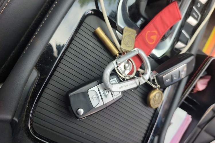 Used CHANGAN OSHAN COSPro 2021 1.5T Automatic Flagship 7-Seater Vehicle Key