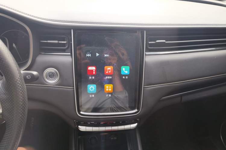 Used CHANGAN OSHAN COSPro 2021 1.5T Automatic Luxury 6-Seater Audio And AC Panel