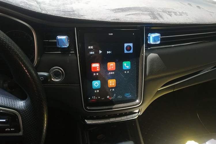 Used CHANGAN OSHAN COSPro 2021 1.5T Automatic Luxury 7-Seater Audio And AC Panel