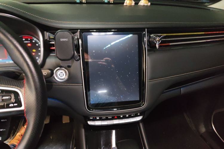 Used CHANGAN OSHAN COSPro 2021 1.5T Automatic Pilot Model 7 Seats Audio And AC Panel