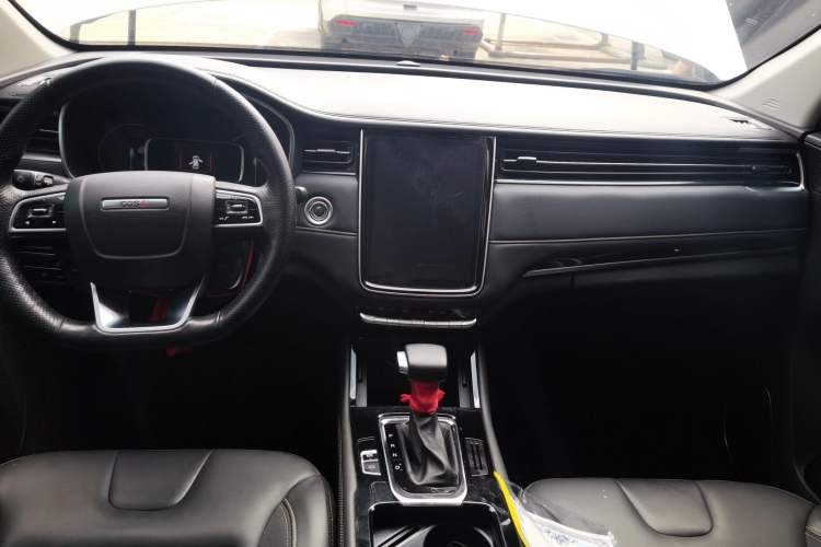 Used CHANGAN OSHAN COSPro 2021 1.5T Automatic Luxury 6-Seater Center Console