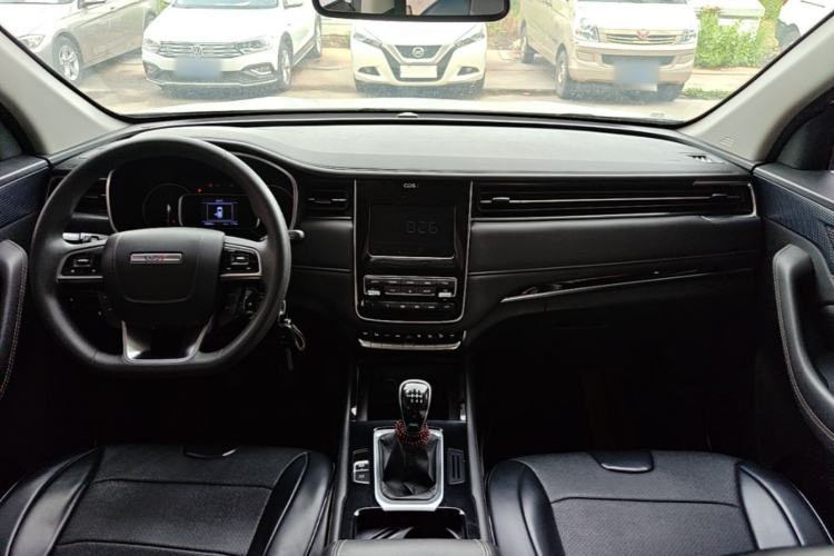 Used CHANGAN OSHAN COSPro 2021 1.5T Manual Elite 7-Seater Center Console