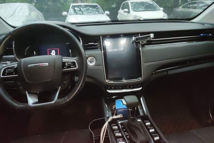 Used CHANGAN OSHAN COSPro 2021 1.5T Automatic Flagship 7-Seater Center Console