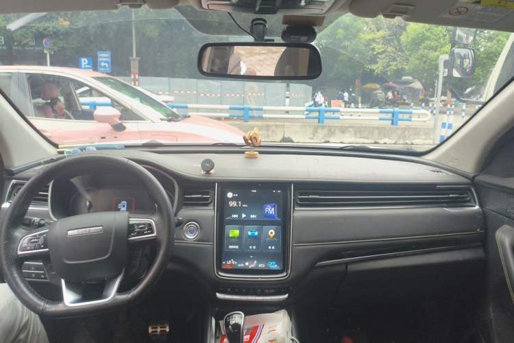 Used CHANGAN OSHAN COSPro 2021 1.5T Manual Flagship 7-Seater Center Console