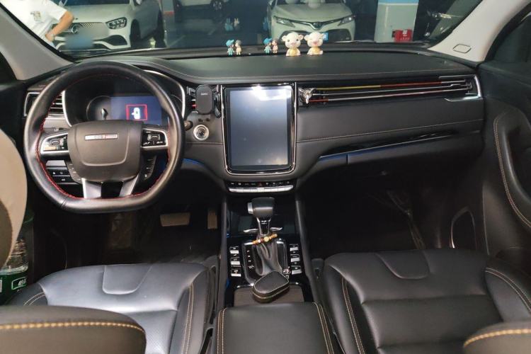 Used CHANGAN OSHAN COSPro 2021 1.5T Automatic Pilot Model 7 Seats Center Console