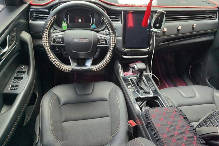Used CHANGAN OSHAN COSPro 2021 1.5T Automatic Luxury 7-Seater Center Console