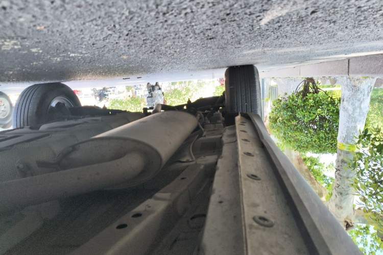 Used CHANGAN OSHAN COSPro 2021 1.5T Manual Elite 7-Seater Chassis Front Right