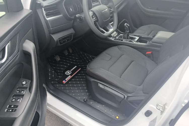 Used CHANGAN OSHAN COSPro 2021 1.5T Manual Elite 7-Seater Driver Seat