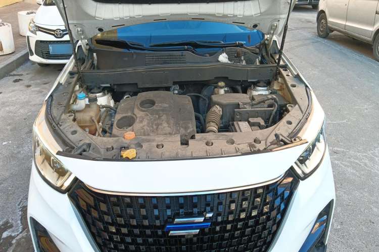 Used CHANGAN OSHAN COSPro 2021 1.5T Automatic Flagship 7-Seater Engine Bay