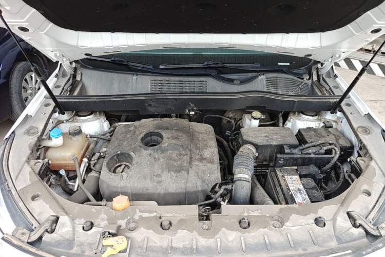 Used CHANGAN OSHAN COSPro 2021 1.5T Manual Elite 7-Seater Engine Bay
