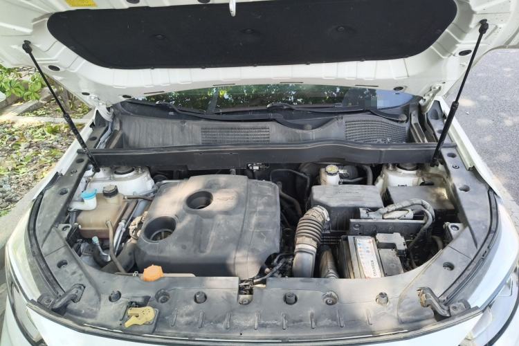 Used CHANGAN OSHAN COSPro 2021 1.5T Manual Elite 7-Seater Engine Bay