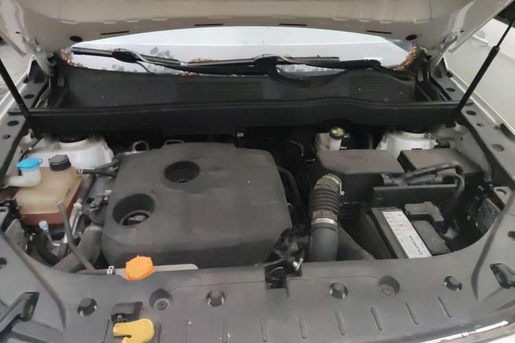 Used CHANGAN OSHAN COSPro 2021 1.5T Automatic Flagship 7-Seater Engine Bay