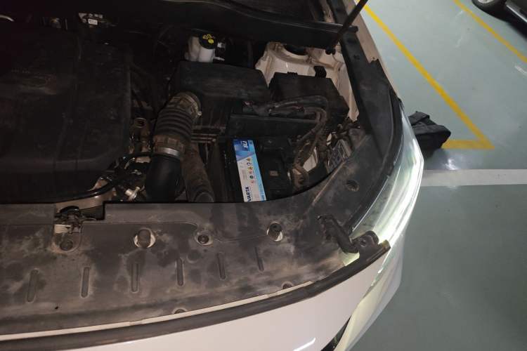Used CHANGAN OSHAN COSPro 2021 1.5T Automatic Flagship 7-Seater Engine Bay Left