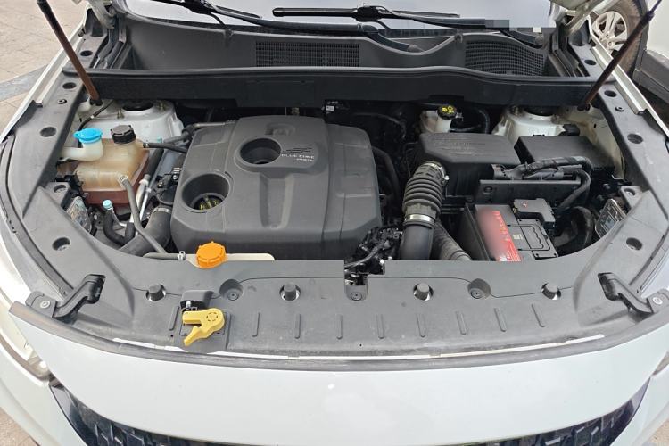 Used CHANGAN OSHAN COSPro 2021 1.5T Manual Flagship 7-Seater Engine Bay