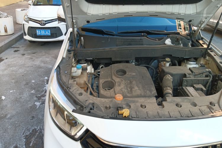 Used CHANGAN OSHAN COSPro 2021 1.5T Automatic Flagship 7-Seater Engine Bay Right