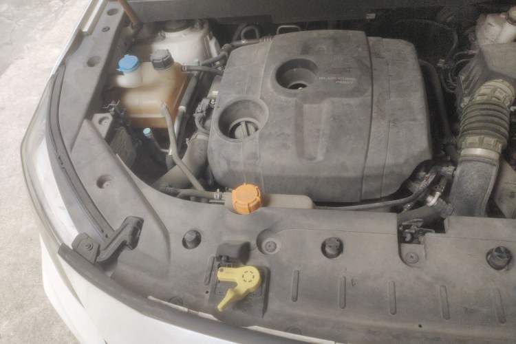 Used CHANGAN OSHAN COSPro 2021 1.5T Automatic Flagship 7-Seater Engine Bay Right