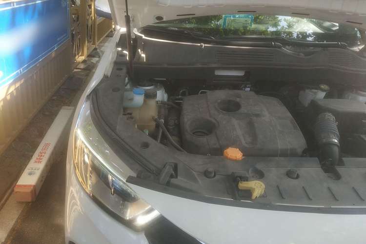 Used CHANGAN OSHAN COSPro 2021 1.5T Automatic Flagship 7-Seater Engine Bay Right