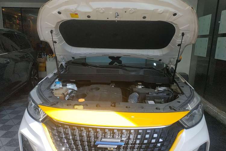 Used CHANGAN OSHAN COSPro 2021 1.5T Automatic Luxury 7-Seater Engine Bay