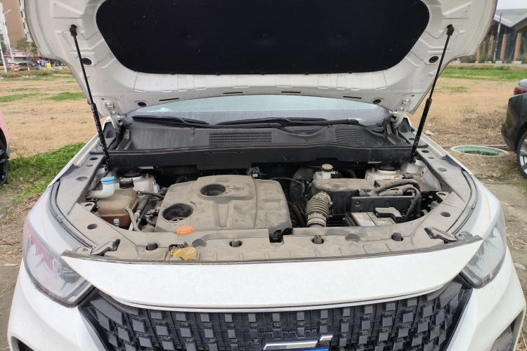 Used CHANGAN OSHAN COSPro 2021 1.5T Manual Flagship 7-Seater Engine Bay