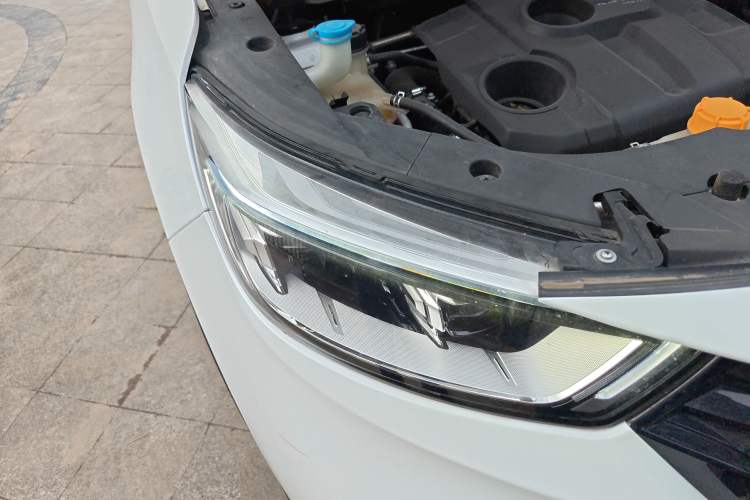 Used CHANGAN OSHAN COSPro 2021 1.5T Manual Flagship 7-Seater Exterior 6