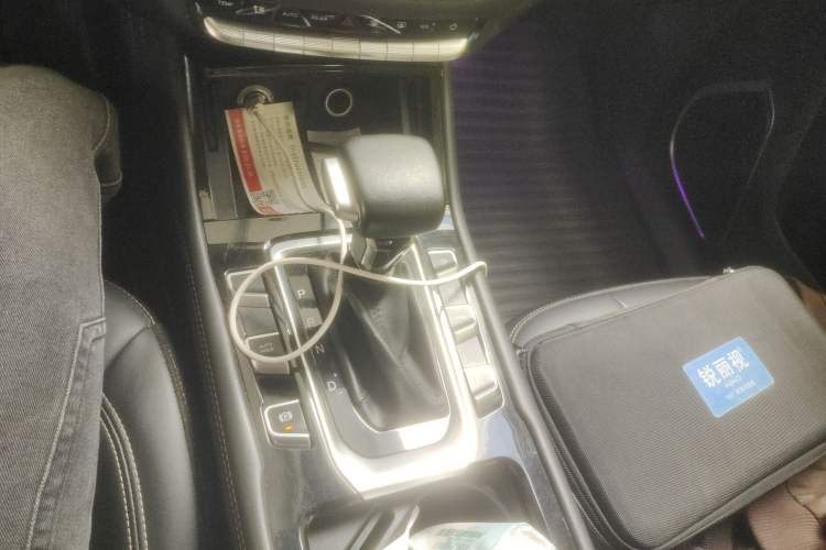 Used CHANGAN OSHAN COSPro 2021 1.5T Automatic Flagship 7-Seater Gear Lever
