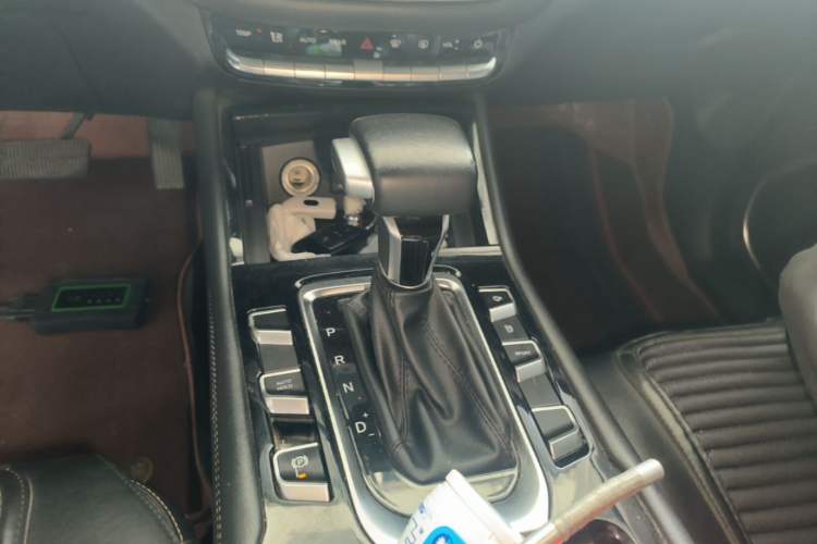 Used CHANGAN OSHAN COSPro 2021 1.5T Automatic Flagship 7-Seater Gear Lever