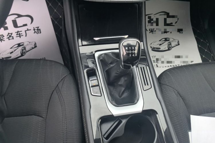 Used CHANGAN OSHAN COSPro 2021 1.5T Manual Elite 7-Seater Gear Lever